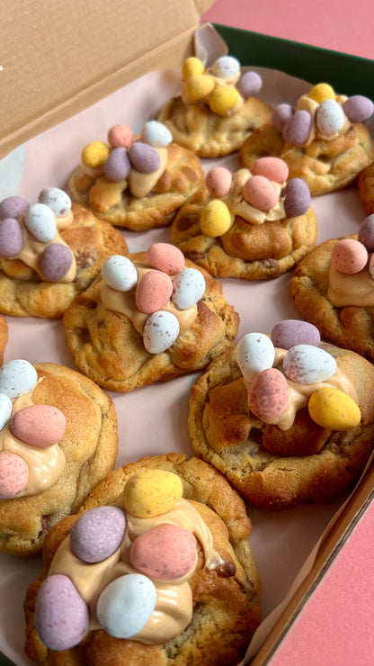 Mini Eggs cookies with Easter Mini Eggs and Kinderella sauce